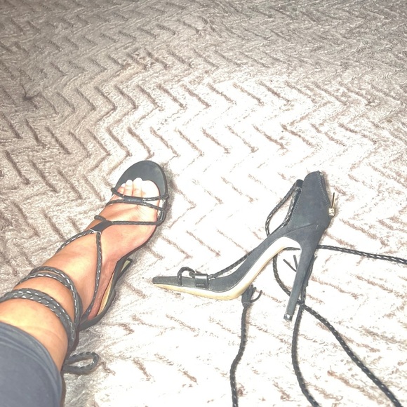 Lace up heels - Picture 4 of 5